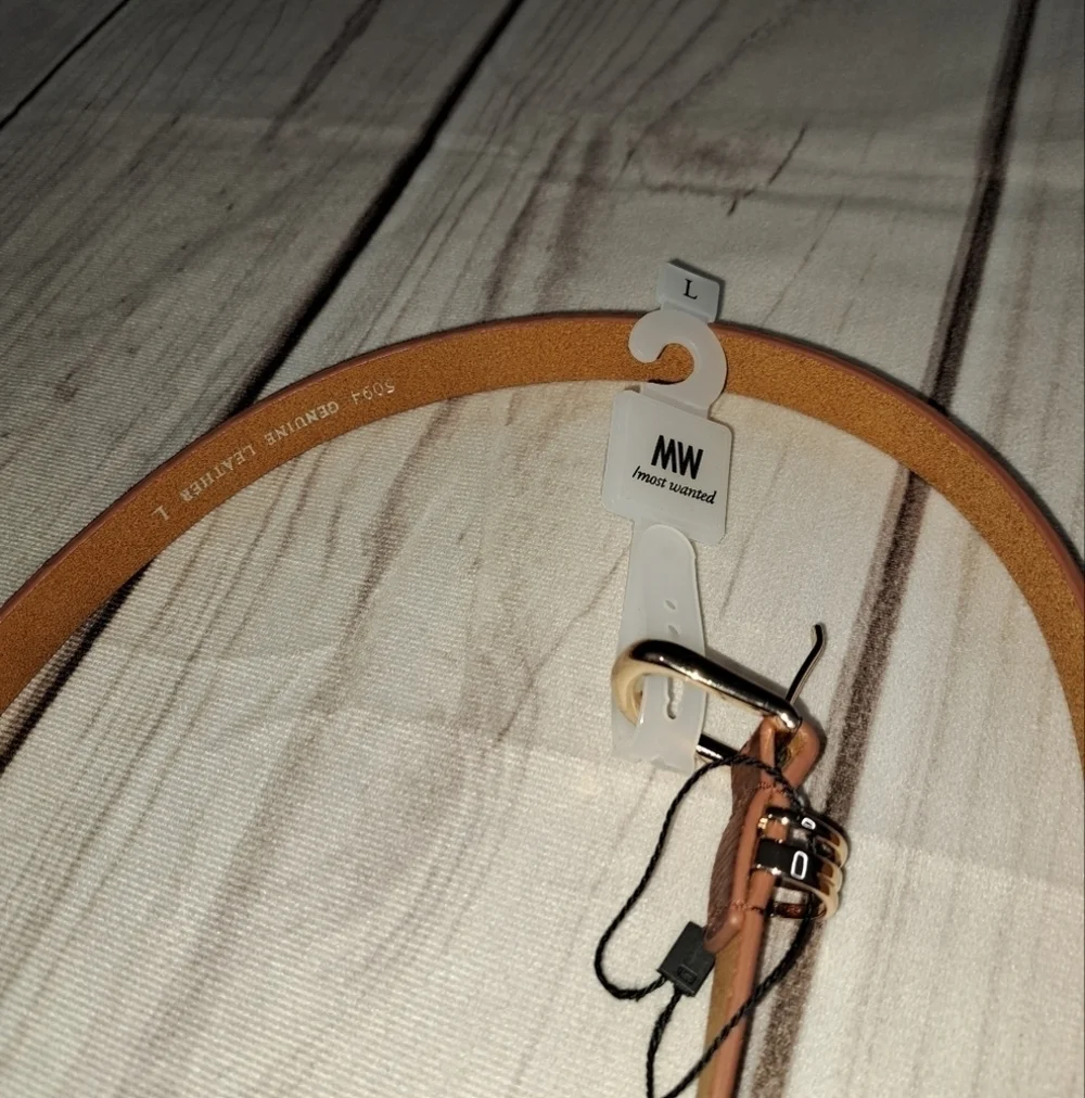Most Wanted Skinny Shimmer Leather Belt Size Large